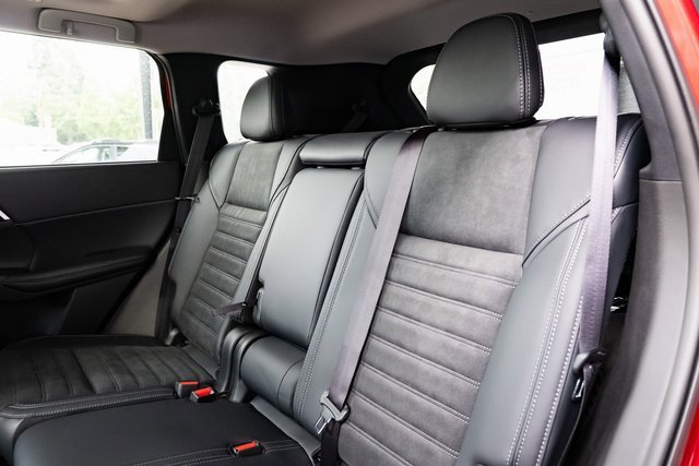 New 2025 Mitsubishi Outlander SE image 22