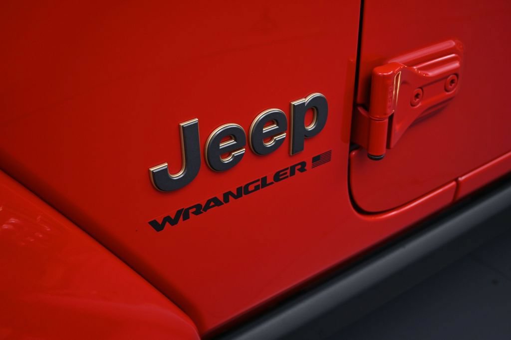Used 2023 Jeep Wrangler Unlimited Rubicon 392 w/ Dual Top Group AWD/4WD image 34