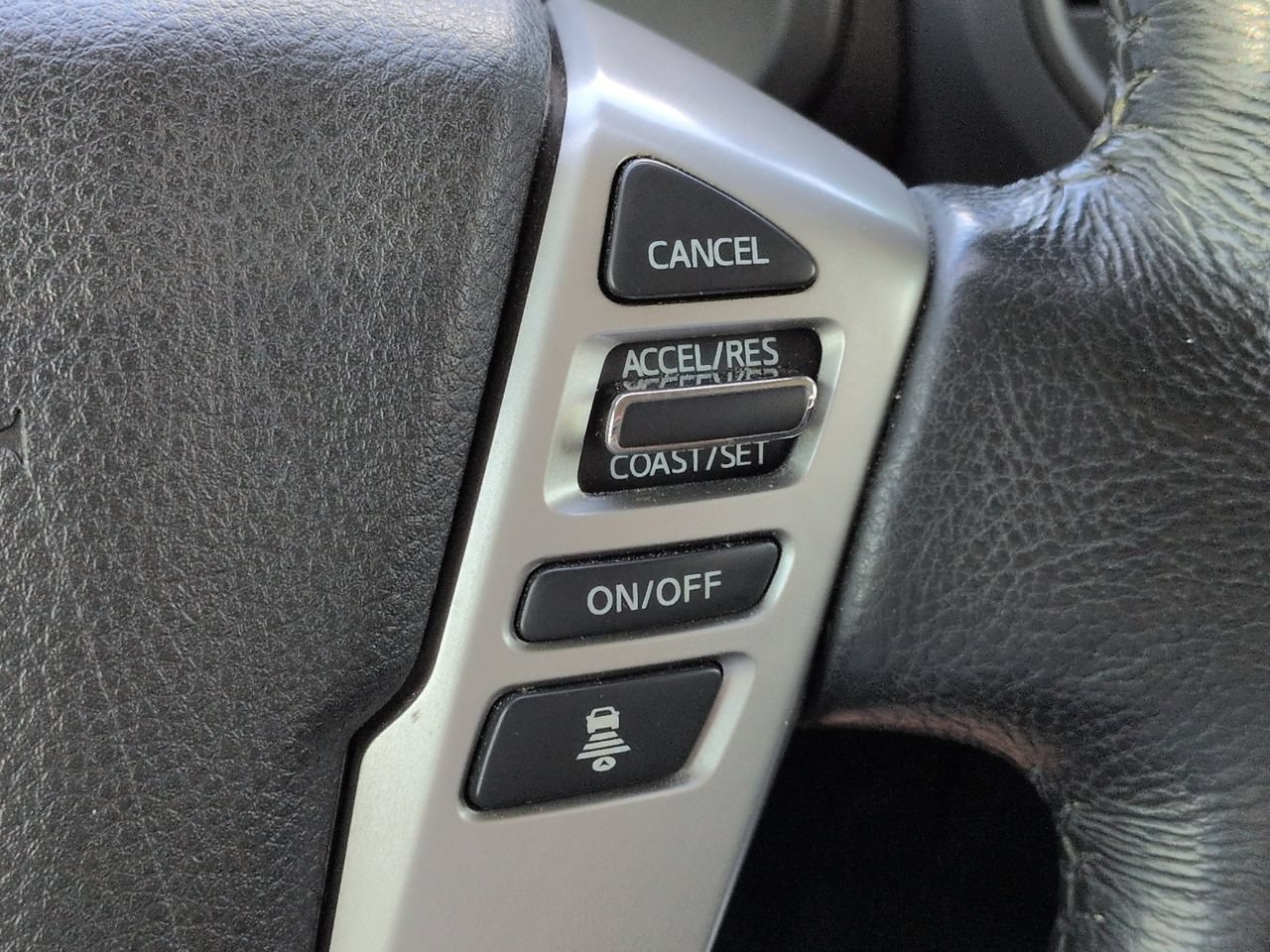 Used 2023 Nissan Titan SV w/ SV Convenience Package AWD/4WD image 26