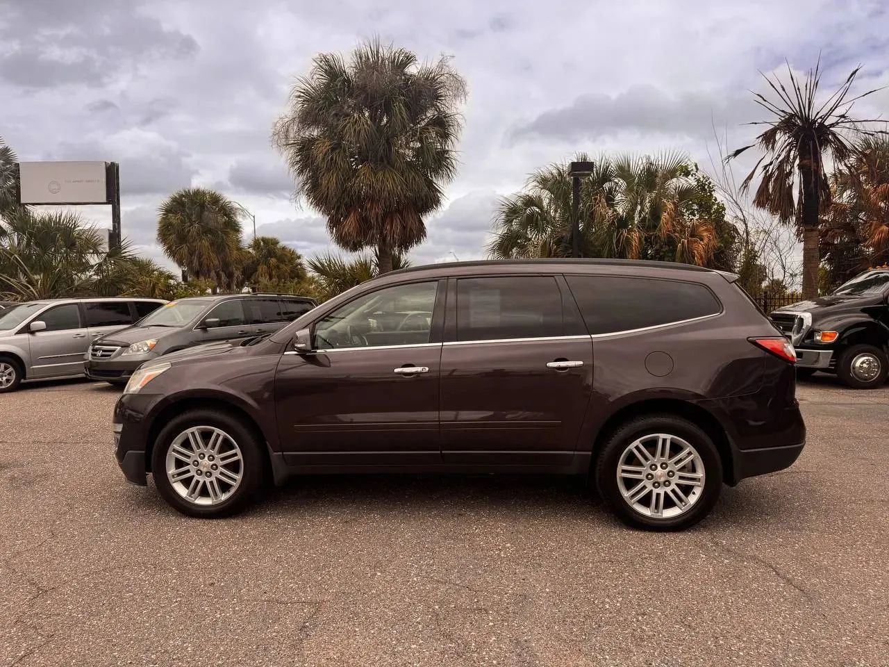 Used 2015 Chevrolet Traverse LT w/ Style and Technology Package AWD/4WD image 12