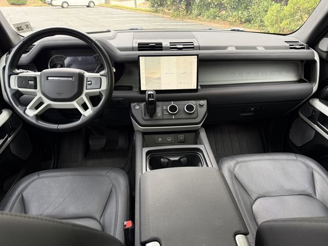 Used 2023 Land Rover Defender 130 SE image 16