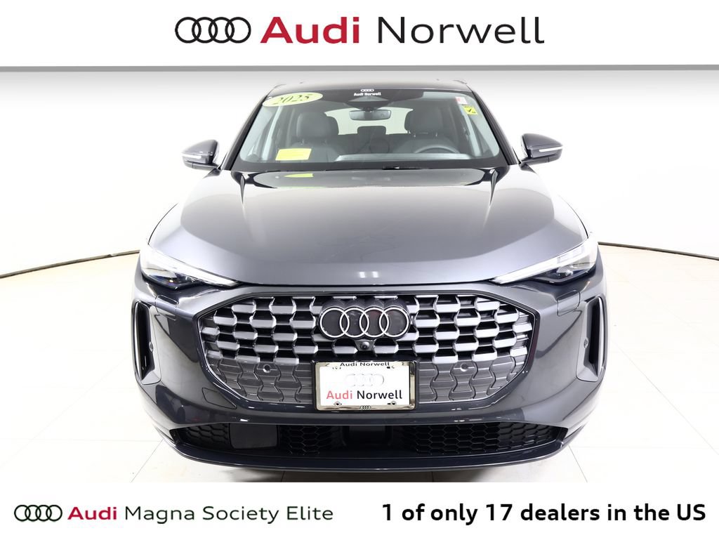 Used 2025 Audi Q5 Premium Plus w/ Premium Plus AWD/4WD image 11