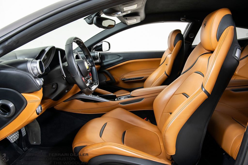 Used 2018 Ferrari GTC4Lusso image 5