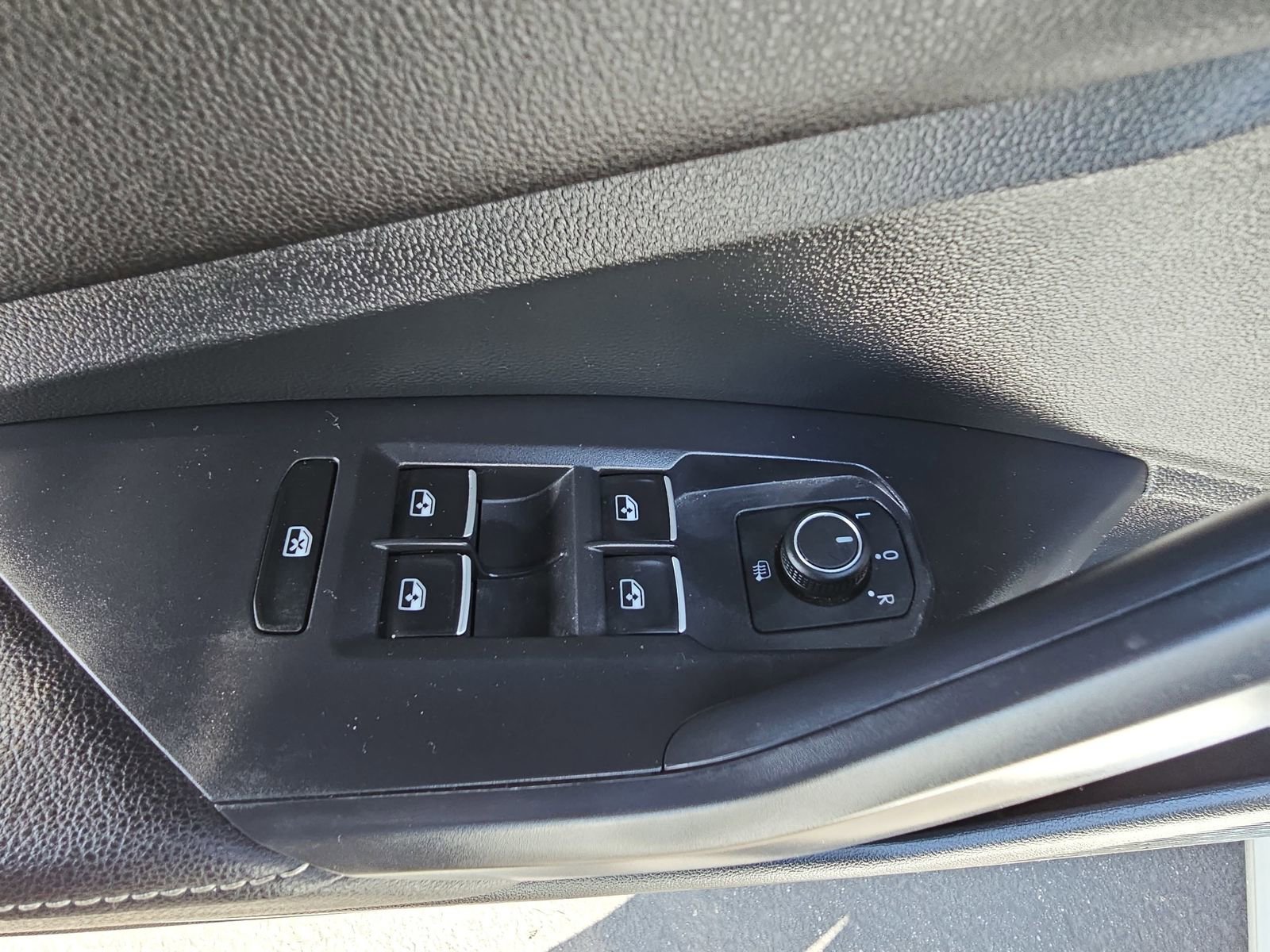 Used 2023 Volkswagen Jetta Sport image 26