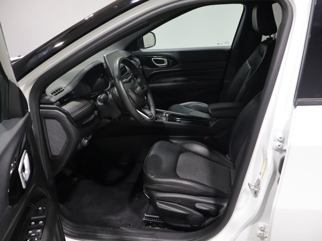 Certified 2023 Jeep Compass Latitude AWD/4WD image 12