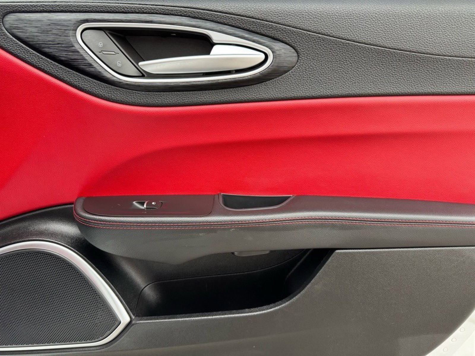 Used 2019 Alfa Romeo Giulia nero edizione w/ Nero Edizione image 25