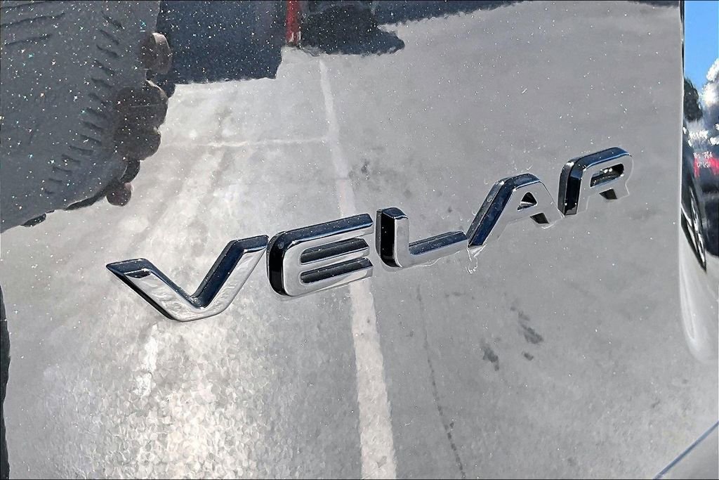 New 2026 Land Rover Range Rover Velar Dynamic SE image 9