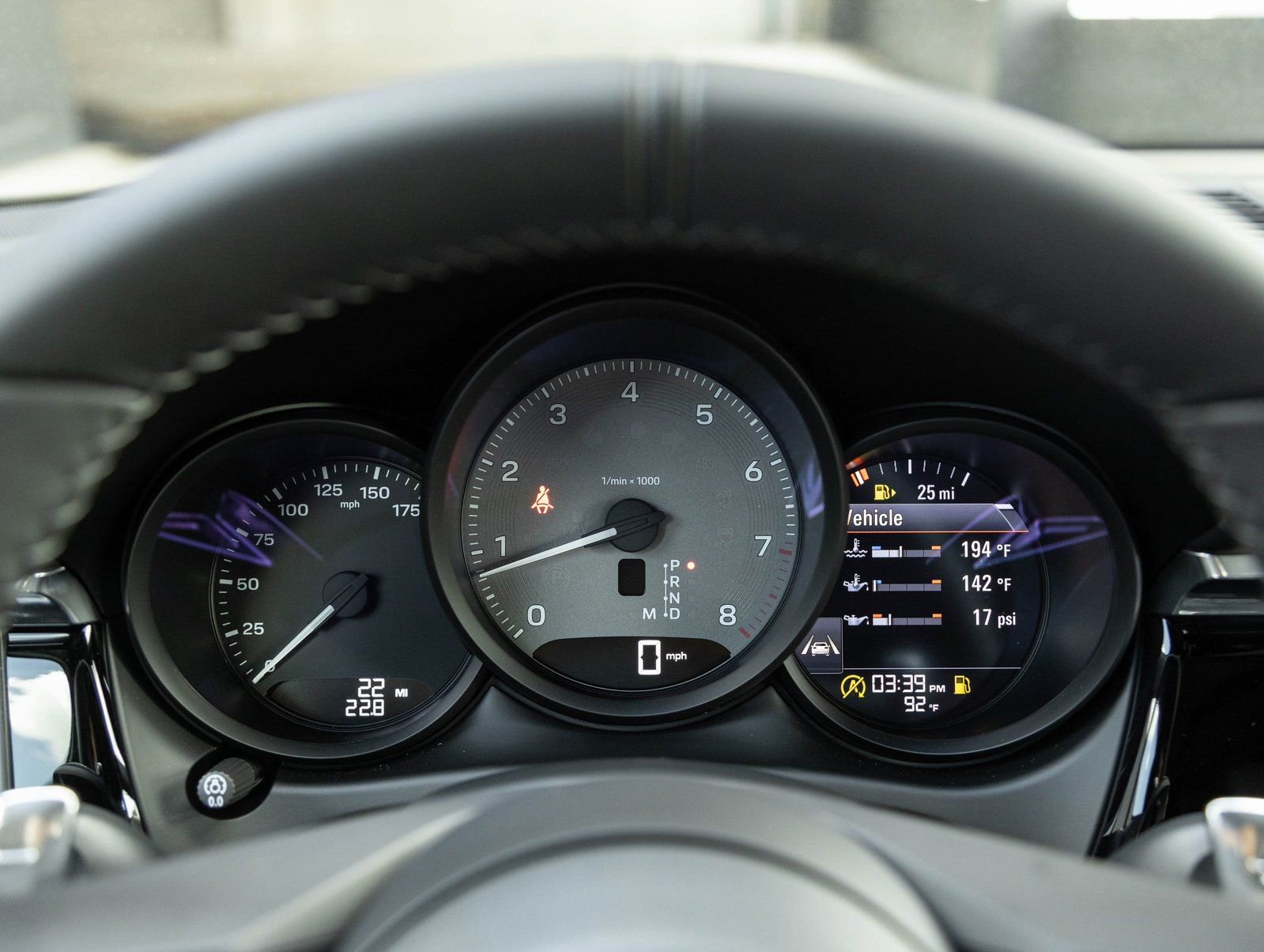 Certified 2025 Porsche Macan S AWD/4WD image 14