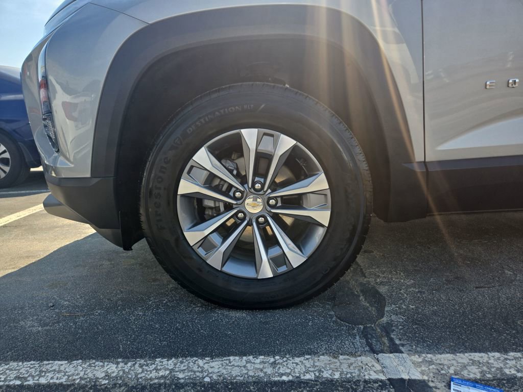 Used 2025 Chevrolet Equinox LT image 13