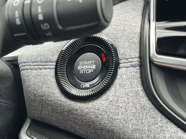 New 2025 Jeep Compass Sport image 27