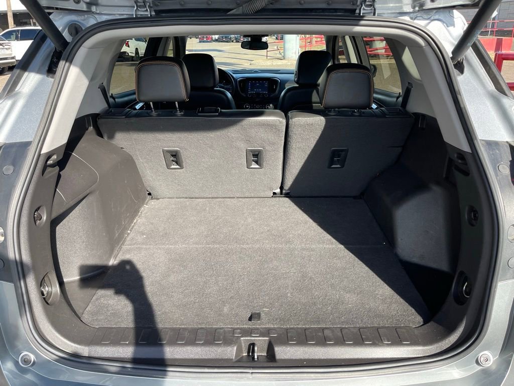 Used 2023 GMC Terrain AT4 image 5