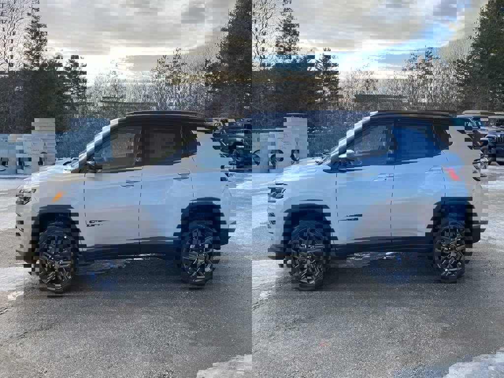 New 2026 Jeep Compass Limited image 4