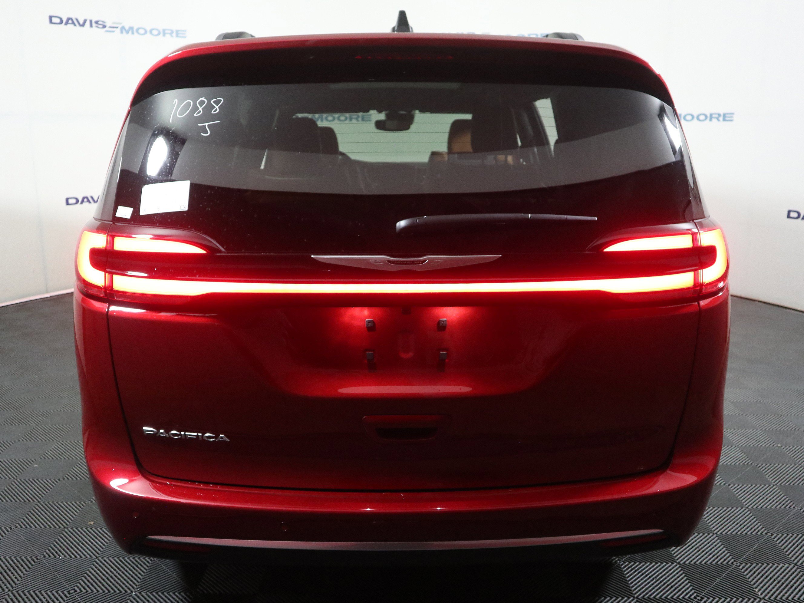 New 2026 Chrysler Pacifica Pinnacle image 7