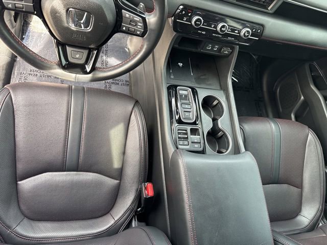 Certified 2025 Honda Pilot Black Edition image 13