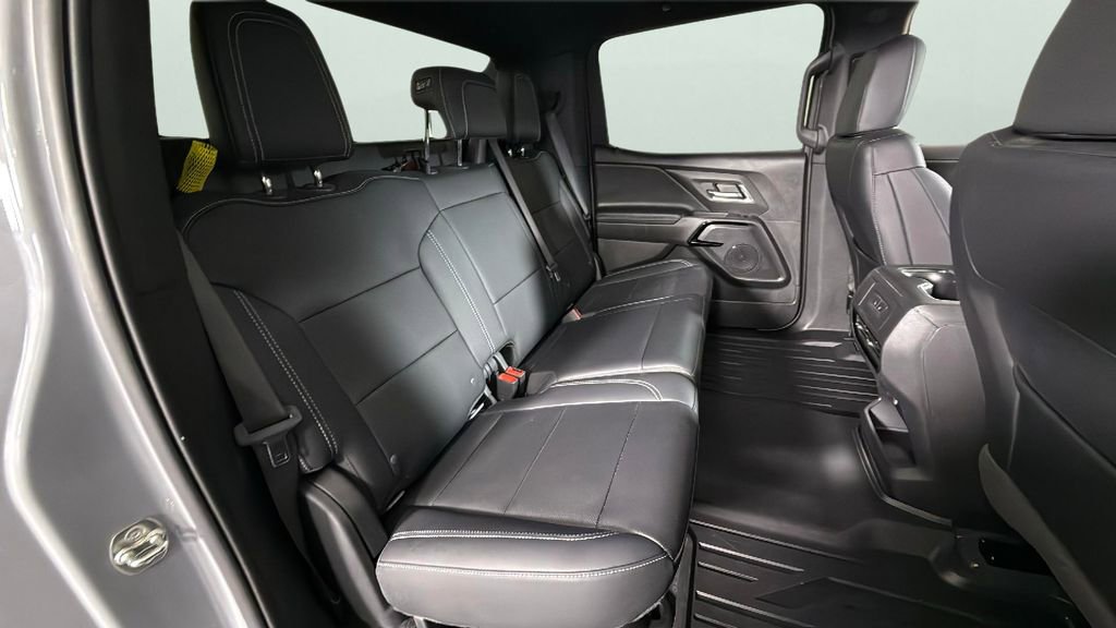 Certified 2025 Chevrolet Silverado EV LT image 31