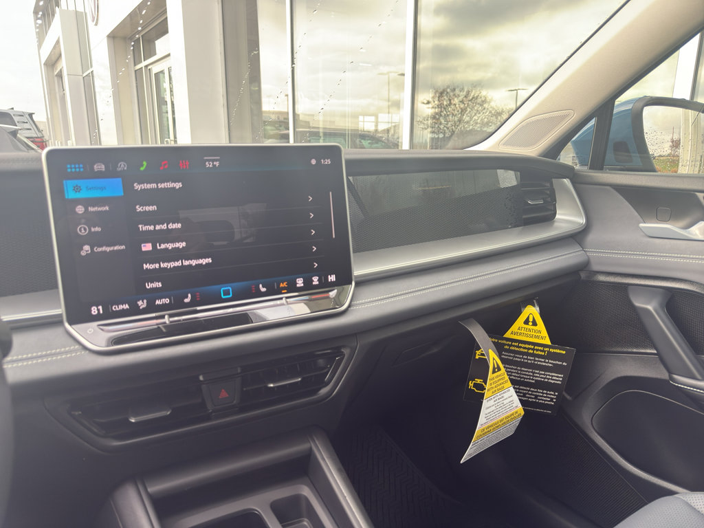 New 2026 Volkswagen Tiguan SE image 12