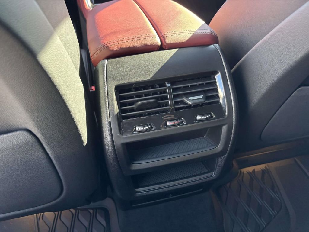 New 2026 BMW X6 xDrive40i w/ Premium Package image 33