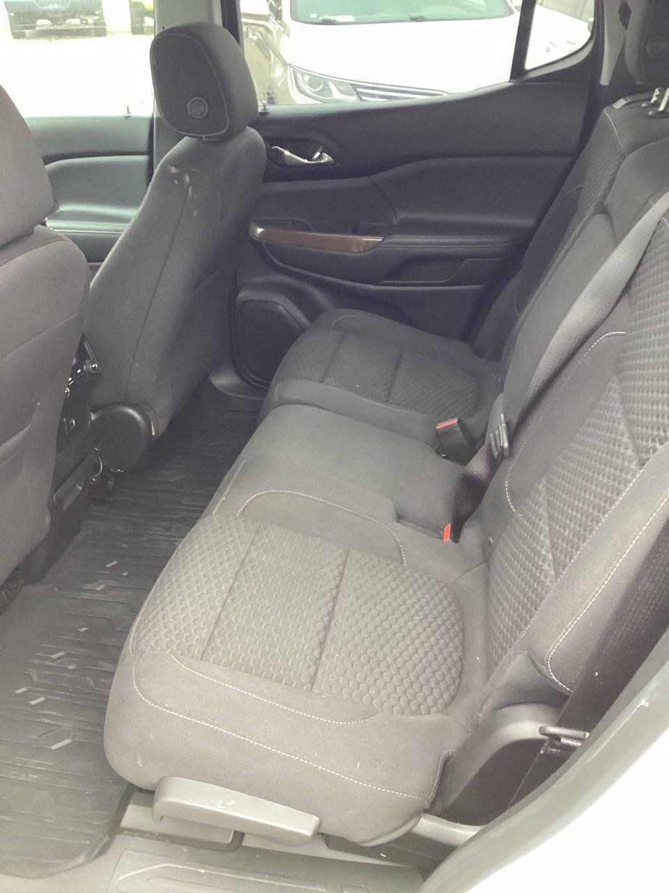 Used 2018 GMC Acadia SLE w/ LPO, Cargo Package image 14