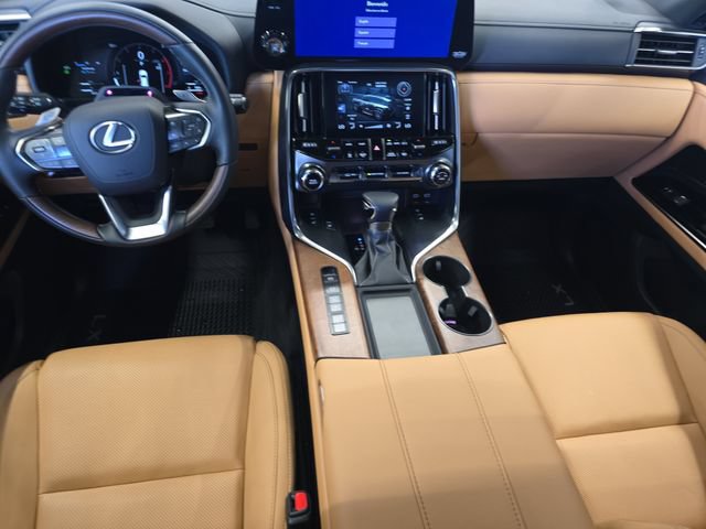 Used 2026 Lexus LX 600 4WD w/ Accessory Package (2T) image 10