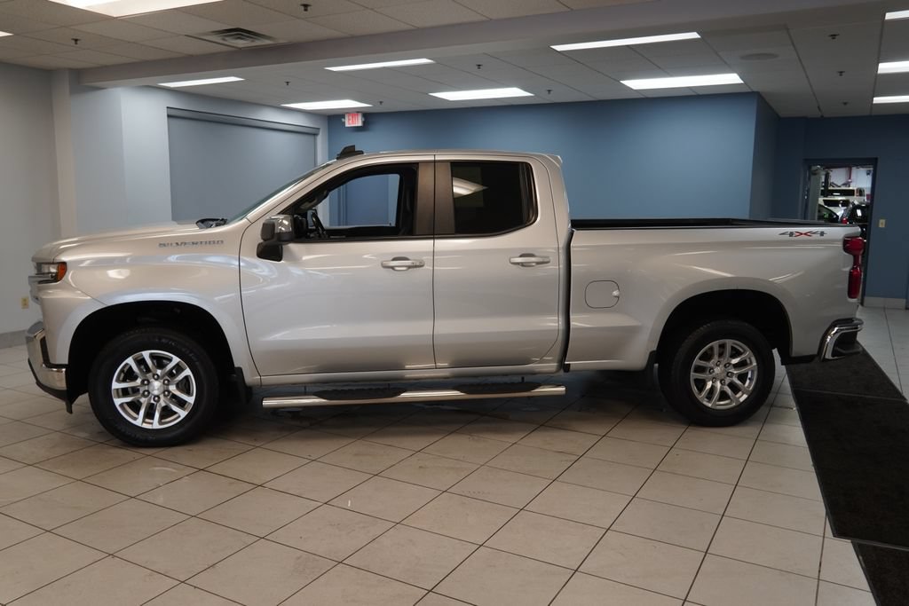 Used 2020 Chevrolet Silverado 1500 LT w/ All-Star Edition AWD/4WD image 2