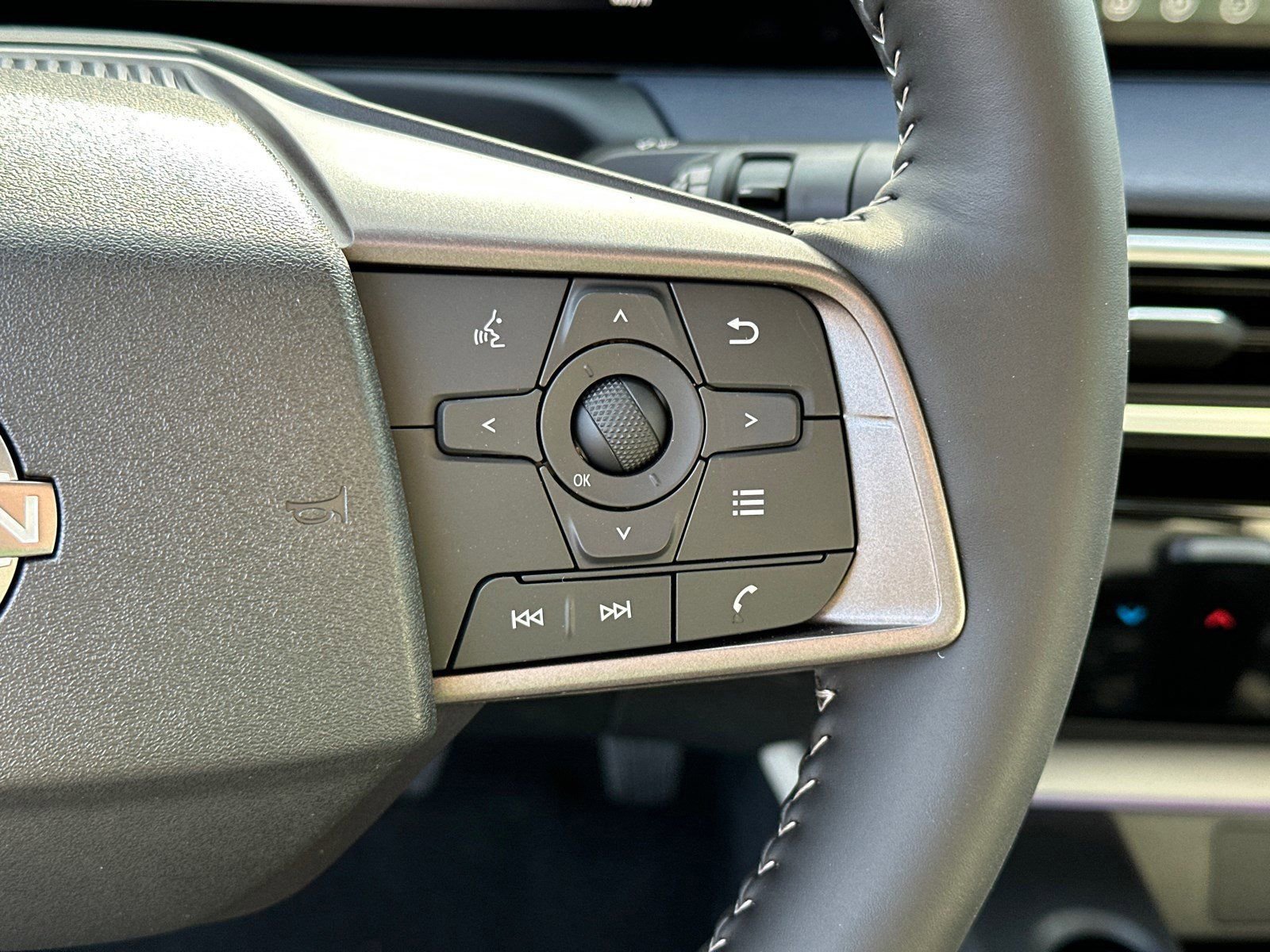 New 2026 Nissan Sentra SL w/ Floor Mat Package FWD image 26
