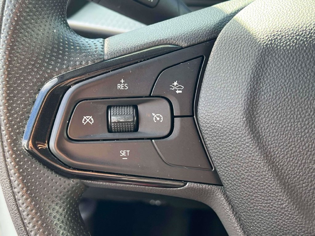 Used 2024 Chevrolet Trax LS w/ LS Convenience Package FWD image 17
