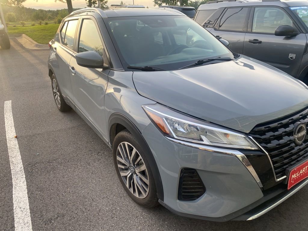 Used 2022 Nissan Kicks SV FWD image 6