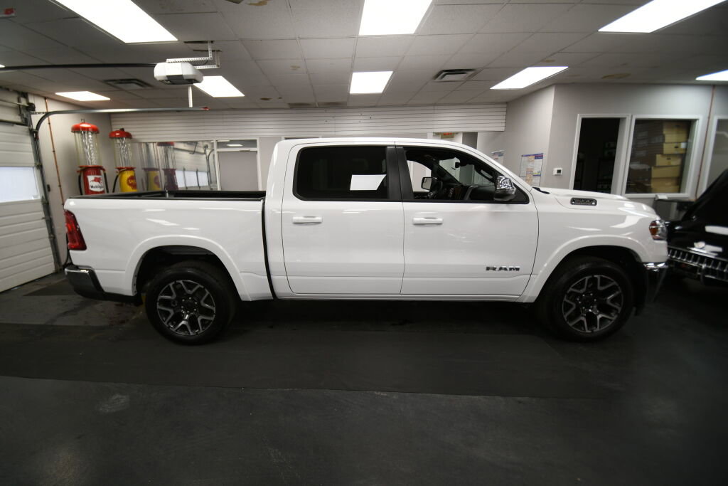 Used 2026 RAM 1500 Laramie AWD/4WD image 9