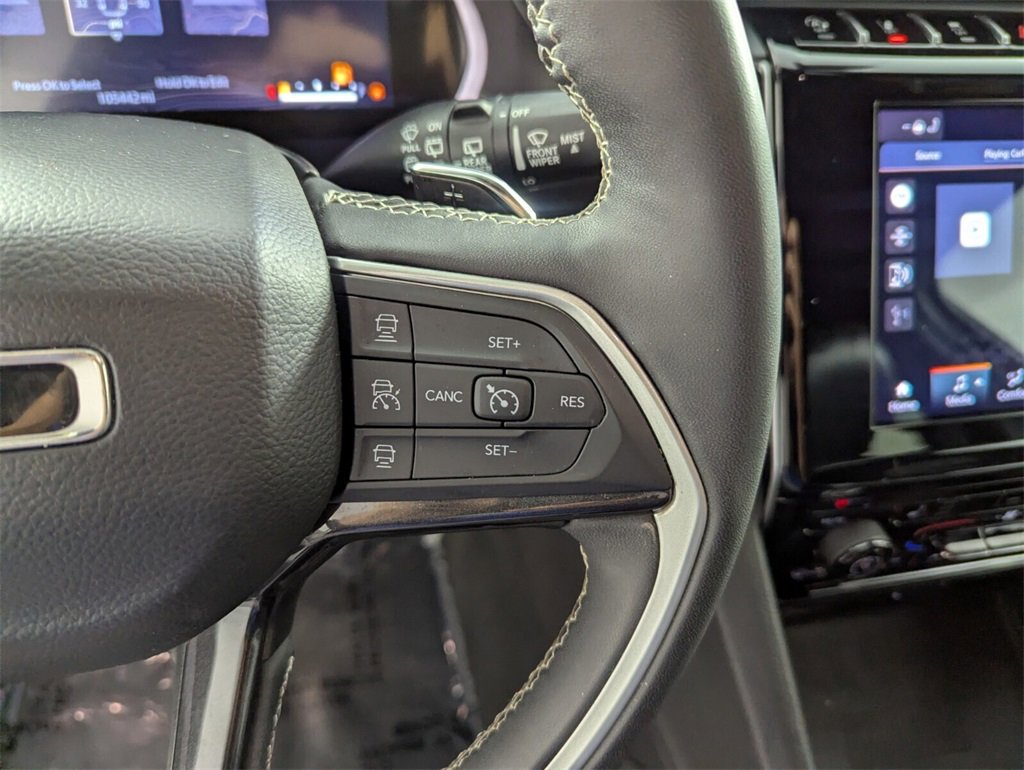 Certified 2023 Jeep Grand Cherokee L Laredo image 23