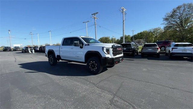 New 2026 GMC Sierra 2500 AT4X image 2