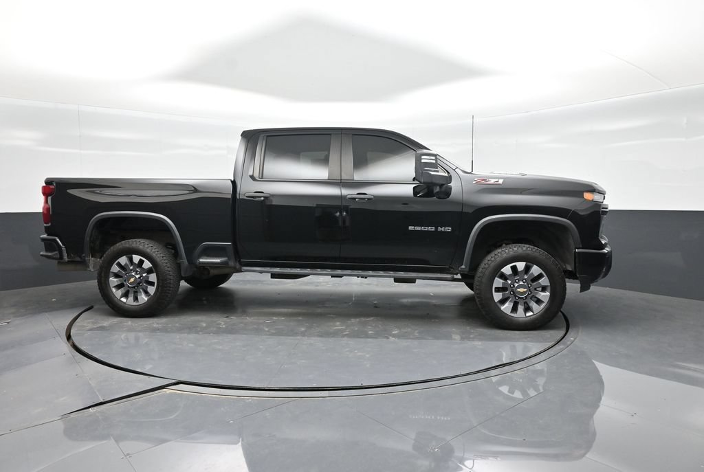 Used 2024 Chevrolet Silverado 2500 Custom w/ Custom Value Package AWD/4WD image 10