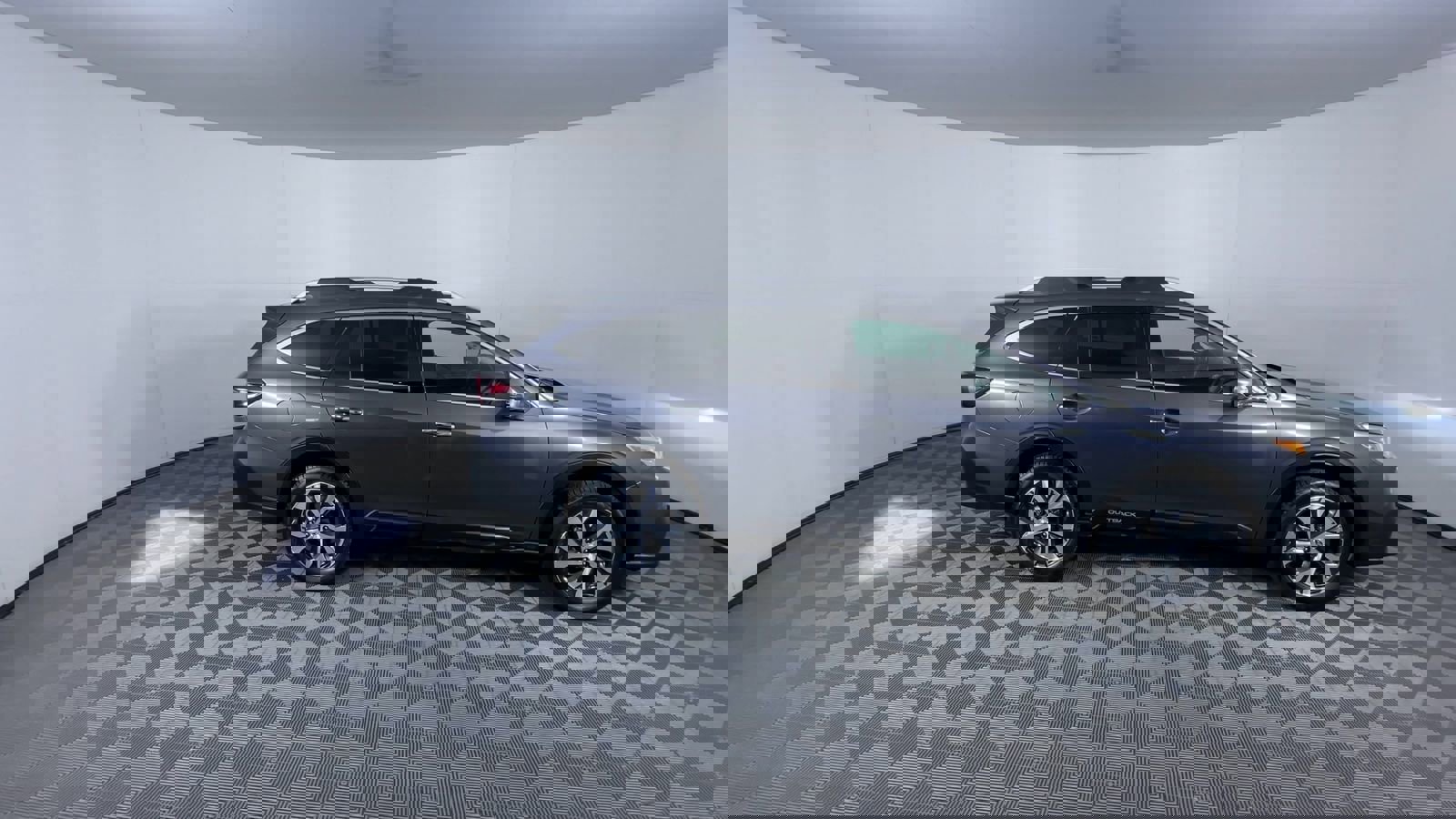 Used 2022 Subaru Outback Touring w/ Tech Package 2 image 9