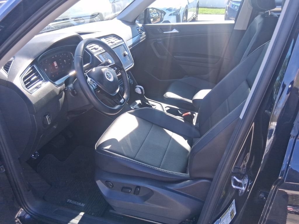 Used 2021 Volkswagen Tiguan SEL AWD/4WD image 11
