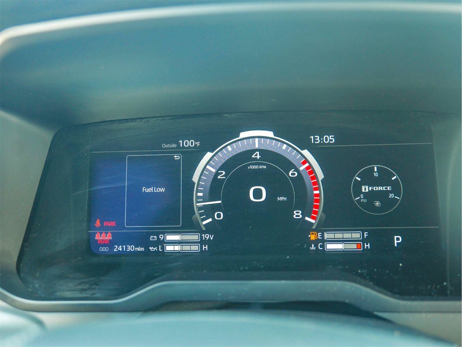 Used 2025 Toyota Tundra Limited AWD/4WD image 19