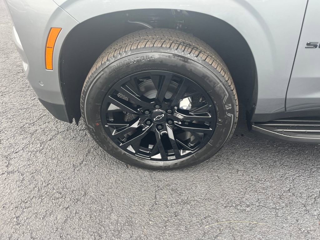 New 2026 Chevrolet Suburban Premier image 39