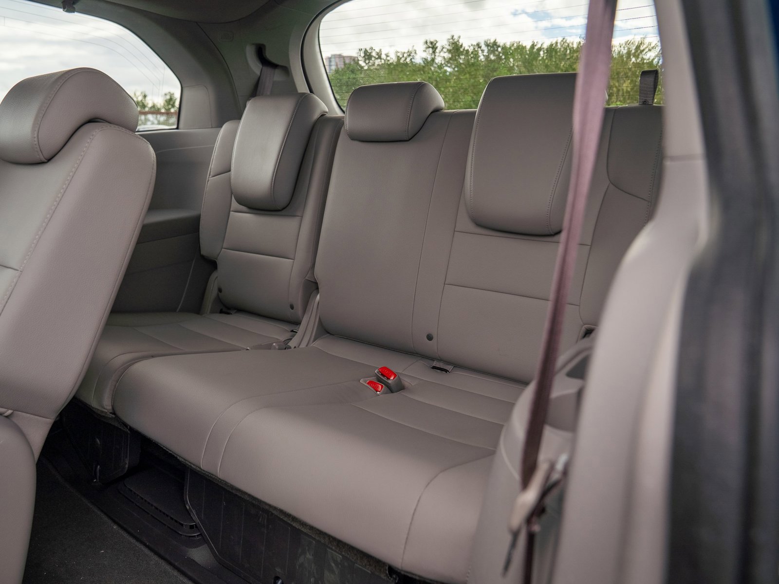 Used 2014 Honda Odyssey EX-L image 19