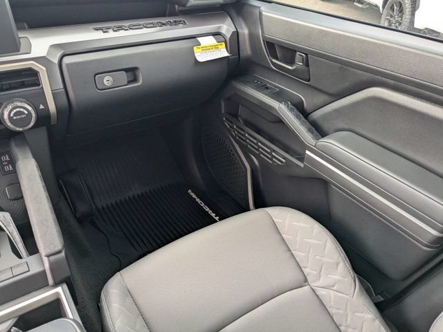 New 2026 Toyota Tacoma SR5 AWD/4WD image 17