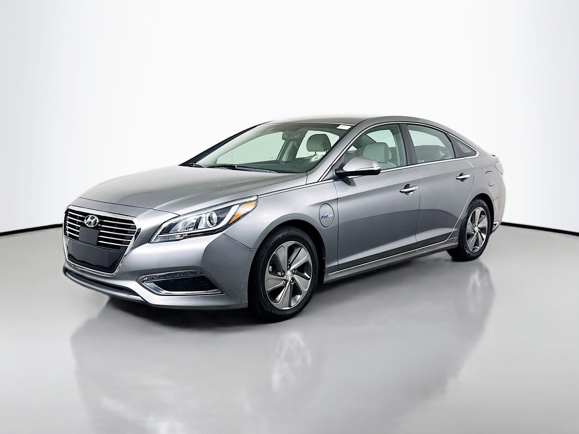 Used 2017 Hyundai Sonata Plug-In Hybrid image 4