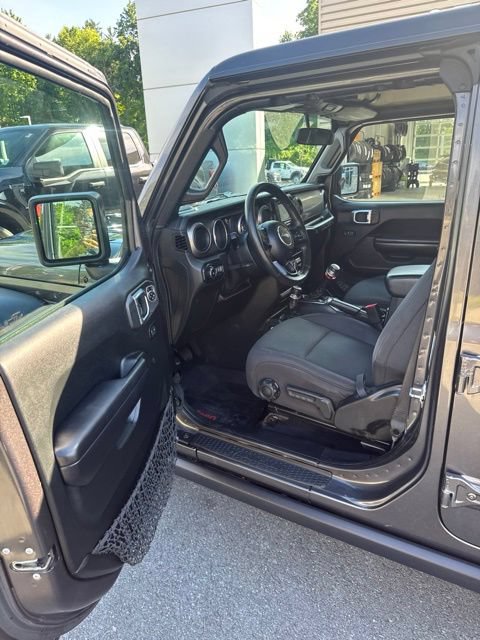 Used 2018 Jeep Wrangler Unlimited Sport S AWD/4WD image 14