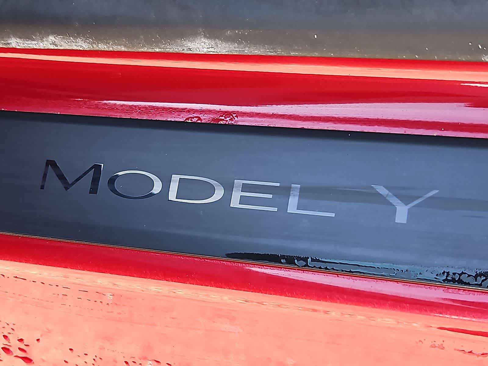 Used 2022 Tesla Model Y Long Range AWD/4WD image 36