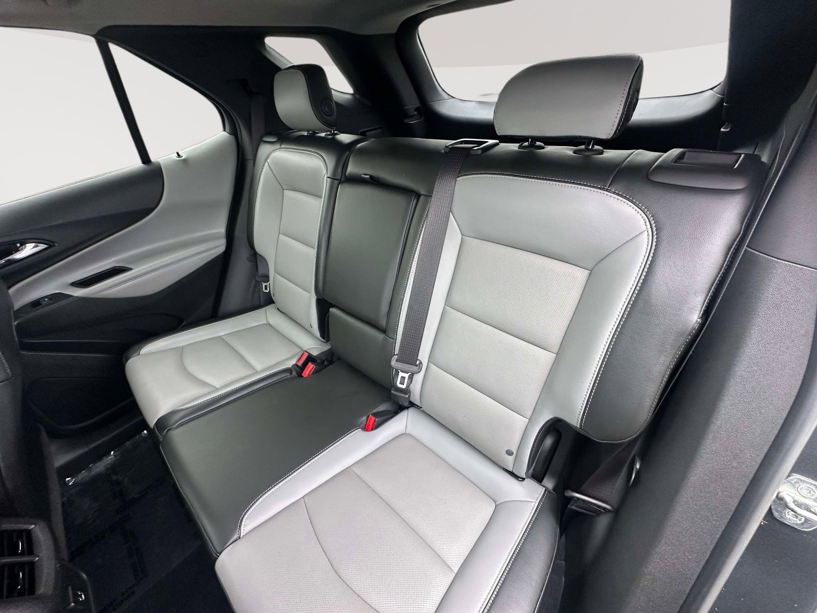 Used 2020 Chevrolet Equinox Premier image 35