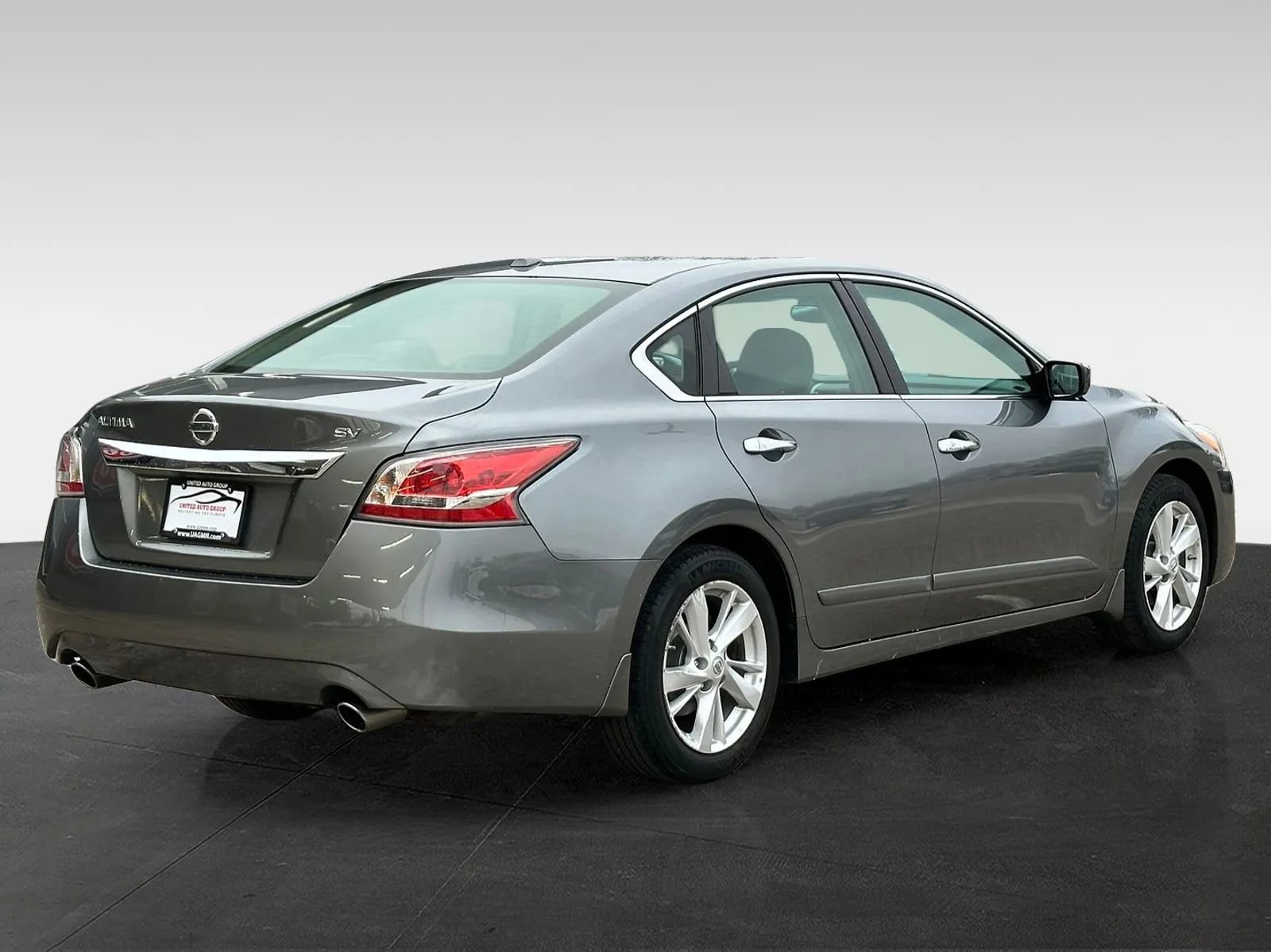 Used 2015 Nissan Altima 2.5 SV FWD image 7