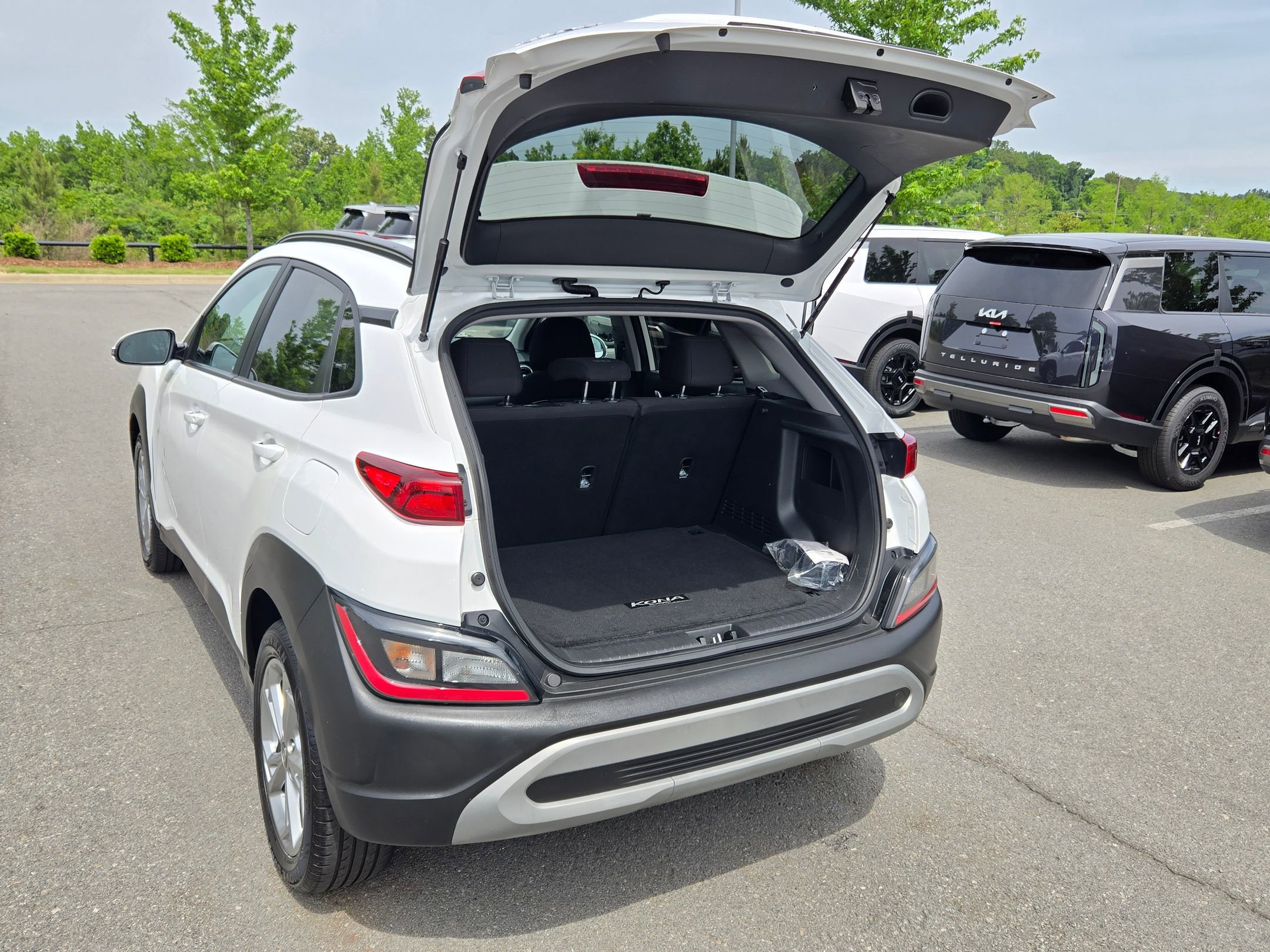 Used 2023 Hyundai Kona SEL w/ Convenience Package AWD/4WD image 18
