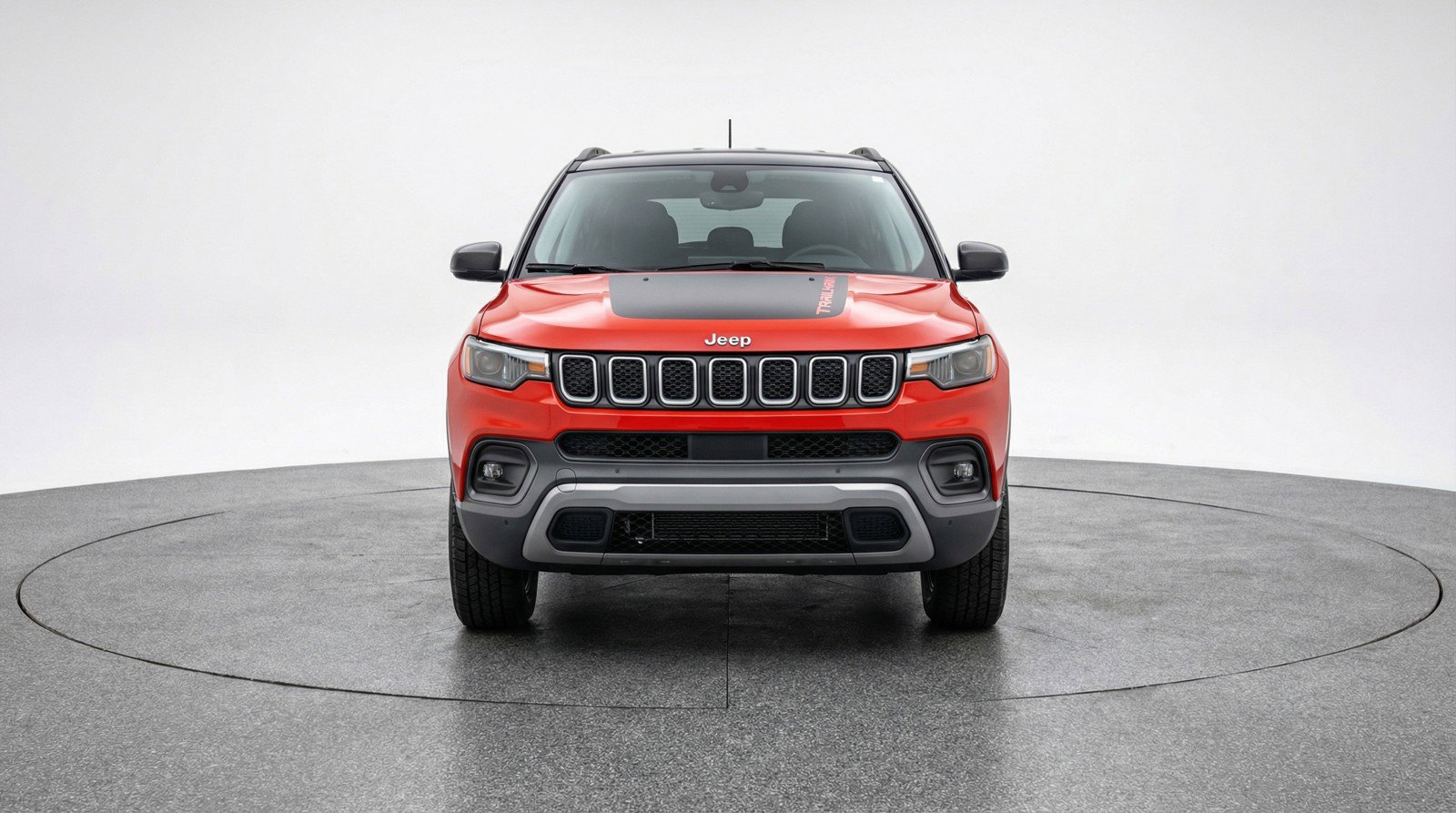 Used 2025 Jeep Compass Trailhawk image 2