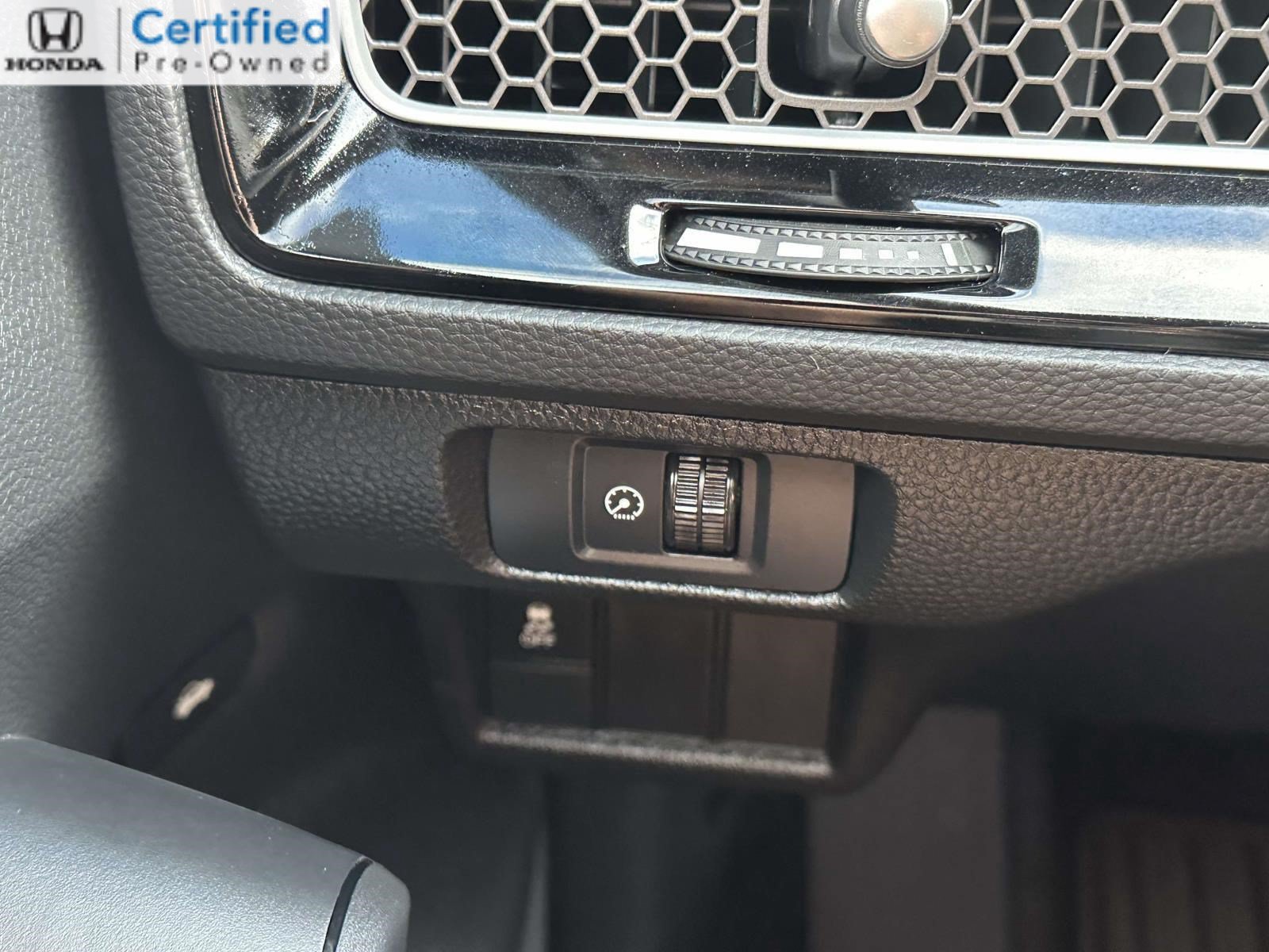 Certified 2025 Honda Civic Sport image 22