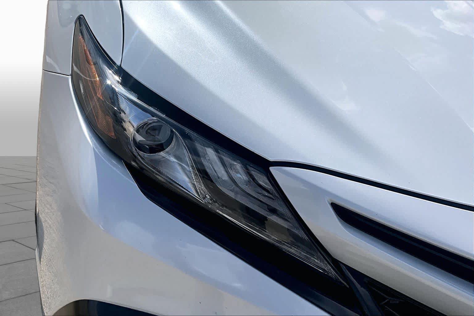 Used 2023 Toyota Camry XSE FWD image 27
