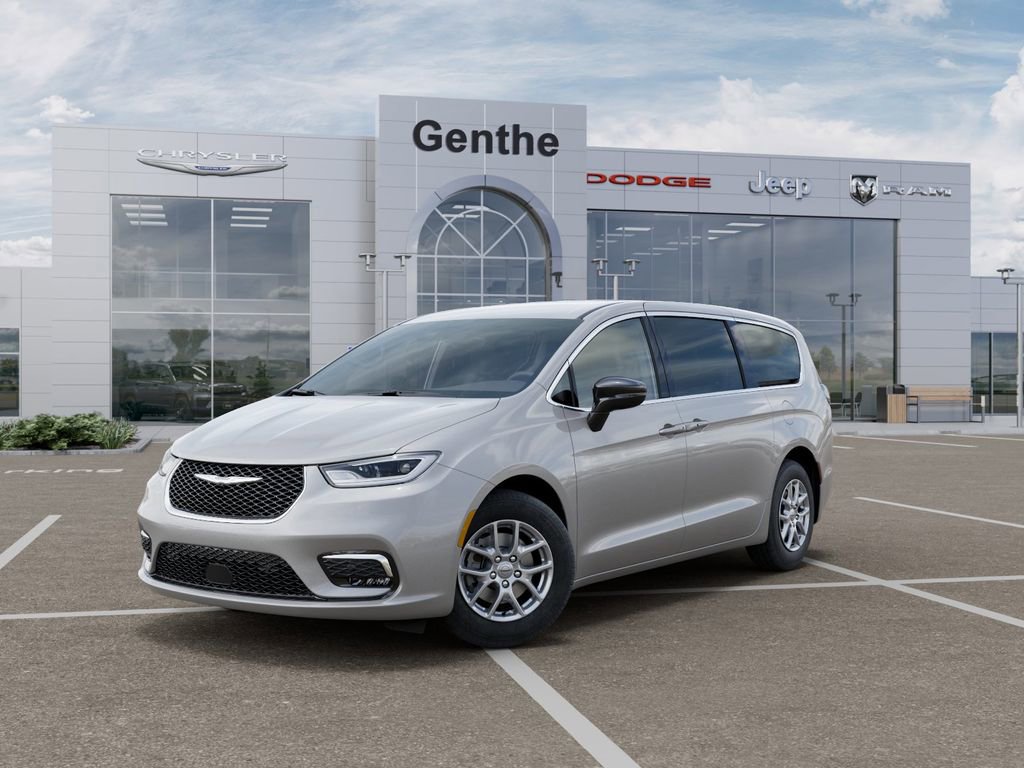 New 2026 Chrysler Pacifica Select image 1