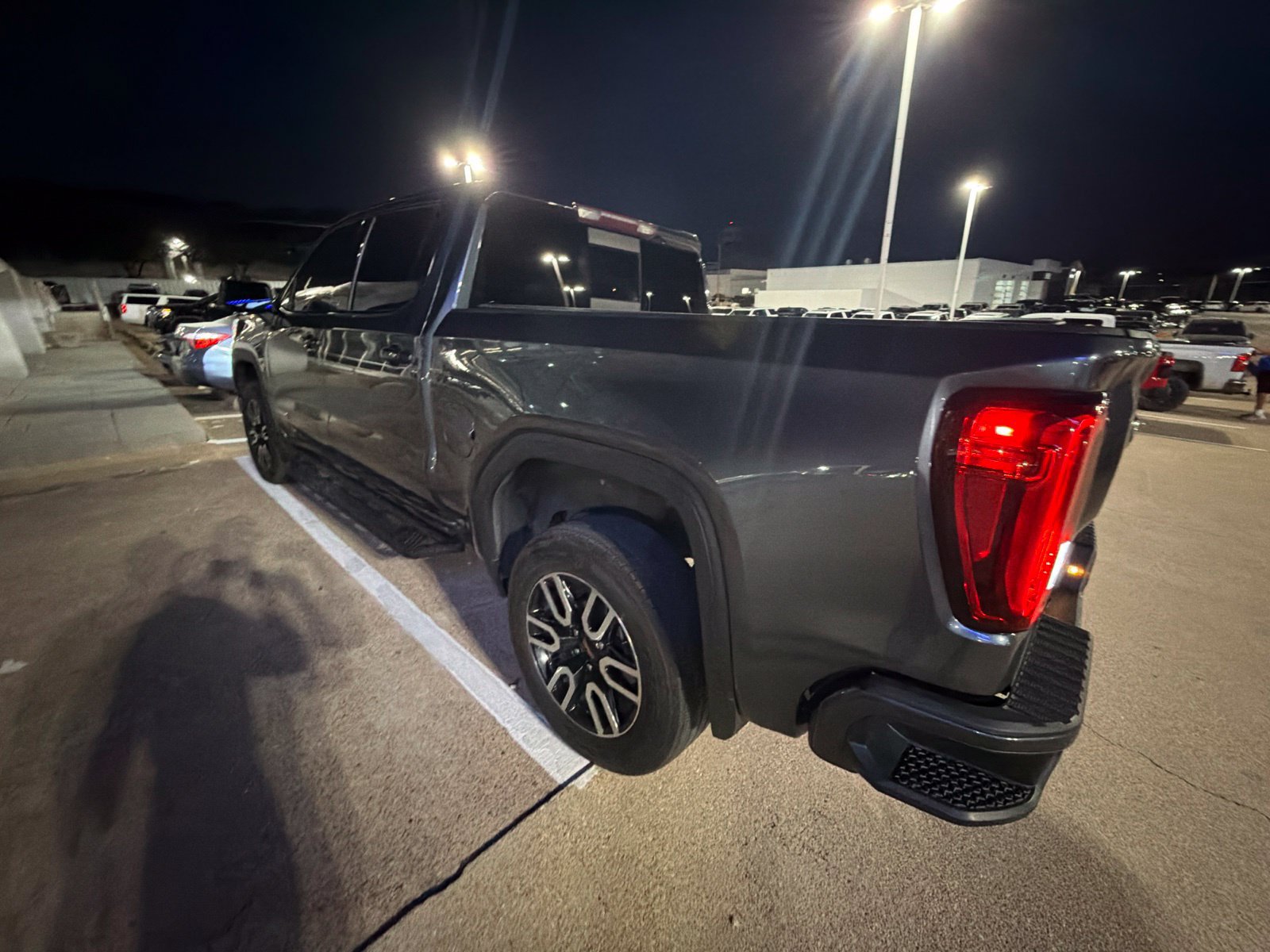 Used 2021 GMC Sierra 1500 AT4 w/ AT4 Premium Package AWD/4WD image 12