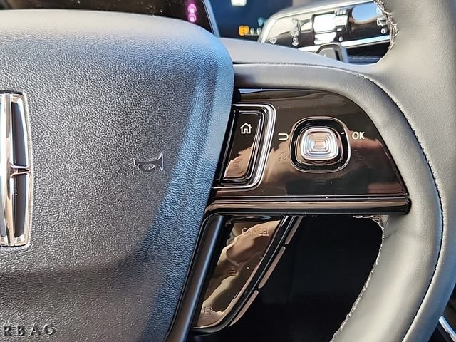 New 2025 Lincoln Corsair Reserve w/ Equipment Group 202A AWD/4WD image 18