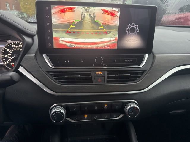 Used 2023 Nissan Altima 2.5 SV w/ SV Premium Package image 17